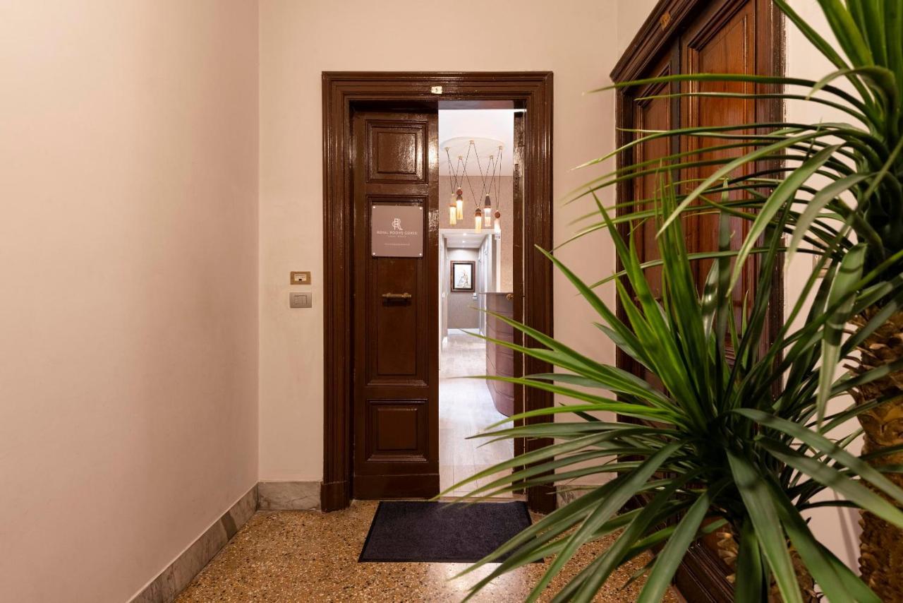 Royal Rooms Corso Rome Bagian luar foto